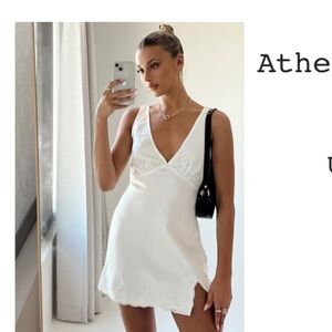 Princess Polly white mini dress size 4- fits like a Small